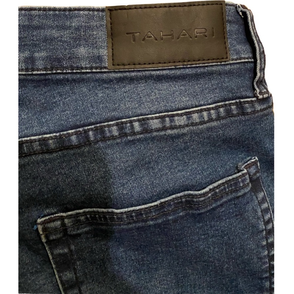 Tahari- Slim cut denim jeans in great condition. Been worn twice. Great quality!
